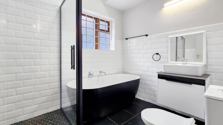 To Let 2 Bedroom Property for Rent in Sea Point Western Cape
